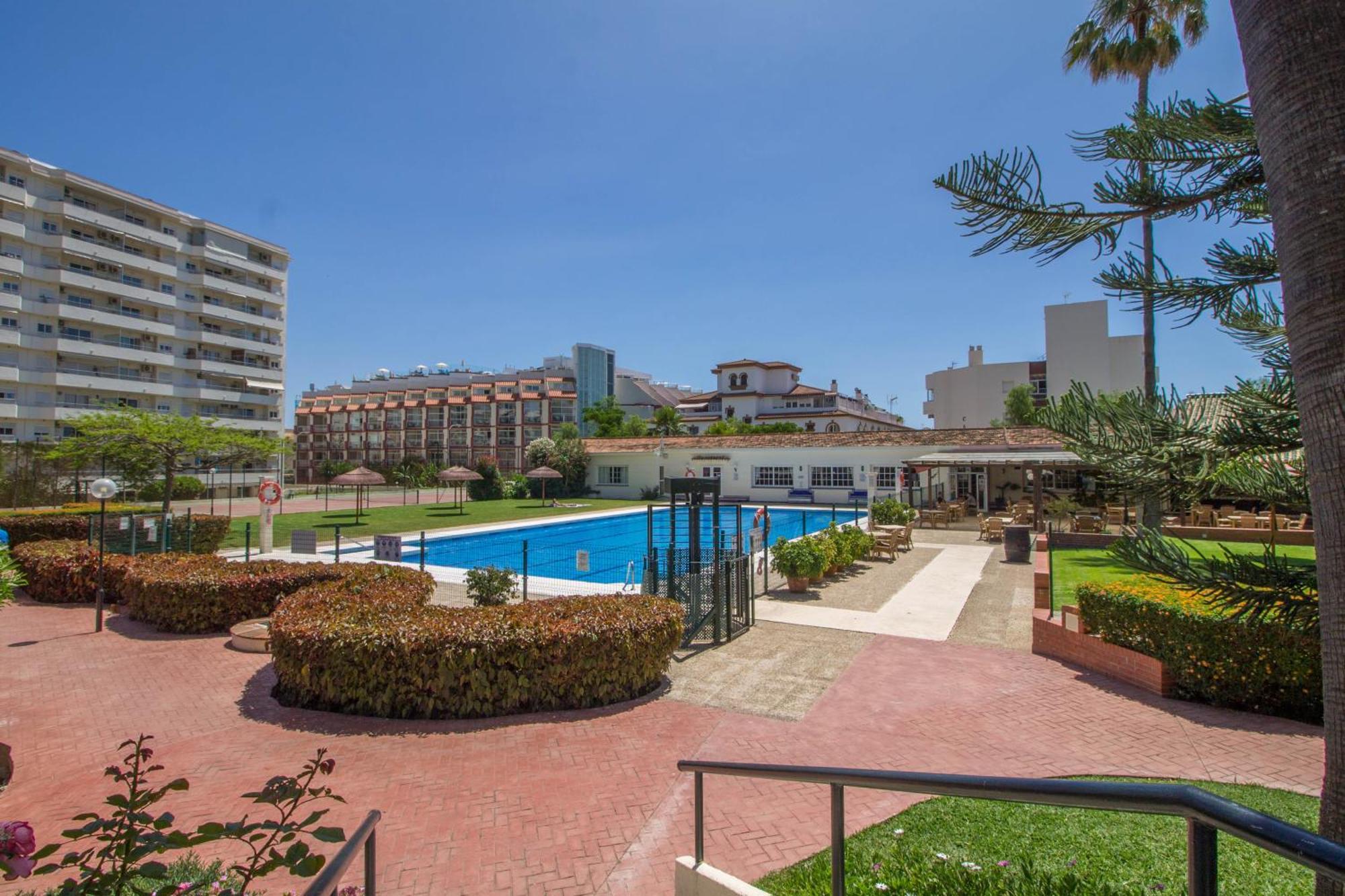 Carihuela Palace 417 By Ivi Real Estate Torremolinos Exterior foto